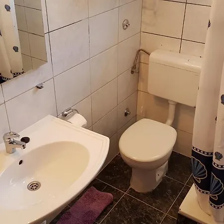 Apartamento Anton 2 *