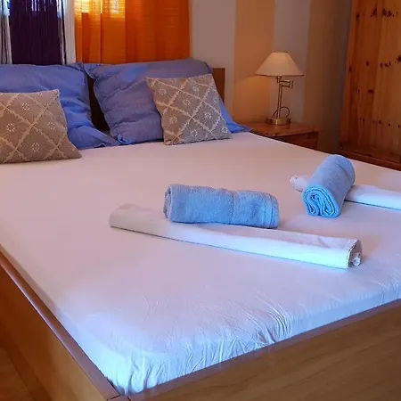 Apartamento Anton 2 *